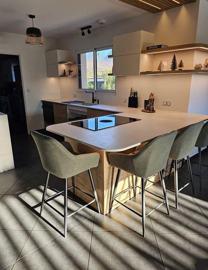 Conception cuisine confortable Amplepuis