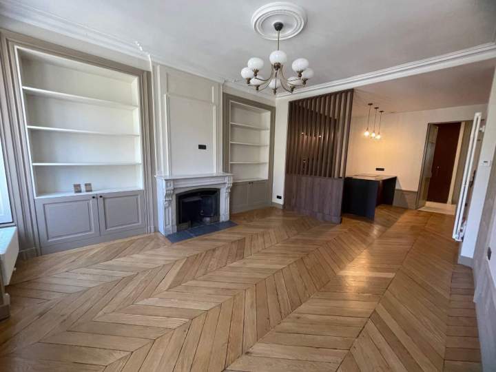Pose parquet aux finitions soignées Amplepuis